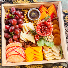 Carregar imagem no visualizador da galeria, Platter Kit 4 Queijos 2pa - Tam.25x25 COD 202122