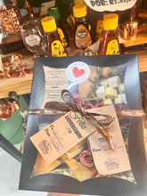 Carregar imagem no visualizador da galeria, Platter Box 2pax - Brie + Canastra (24h Antec.) Tam. 21x15 202101