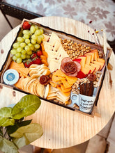 Carregar imagem no visualizador da galeria, PLATTER ESPECIAL 3PAX - BANDEJA DE CAMA - COD 202113