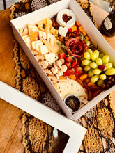 Carregar imagem no visualizador da galeria, Platter Box 3Pax 34x23C/ Queijo Canastra COD 202105
