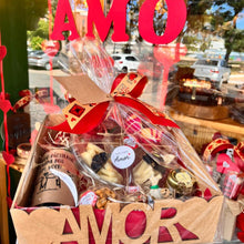Carregar imagem no visualizador da galeria, Cesta Amor e Vinho - Dia dos Namorados COD: 120605 (9 Itens)🥰
