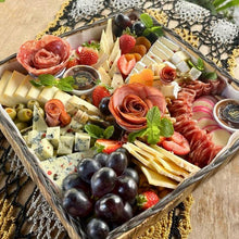 Carregar imagem no visualizador da galeria, Platter Queijos Nobres P/ 3/4pax COD 202107 (24h Antec.)
