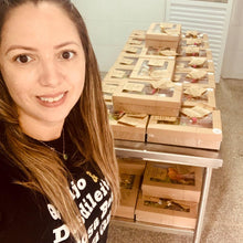 Carregar imagem no visualizador da galeria, Platter Box 2pax Romântica C/Vinho/Espumante 24H DE ANTECEDÊNCIA COD 202108
