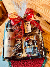 Carregar imagem no visualizador da galeria, Cesta Corporativa - 10 Itens (kit provo e Vinho) COD 331122
