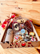 Carregar imagem no visualizador da galeria, Cesta Amor e Vinho - Dia dos Namorados COD: 120605 (9 Itens)🥰
