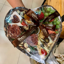 Carregar imagem no visualizador da galeria, Platter Coração 3pax C/ Queijo Canastra Tam G cod 202111
