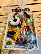 Carregar imagem no visualizador da galeria, Platter P/ 4pax Bandeja Pinus (24h Antec.) COD. 202115
